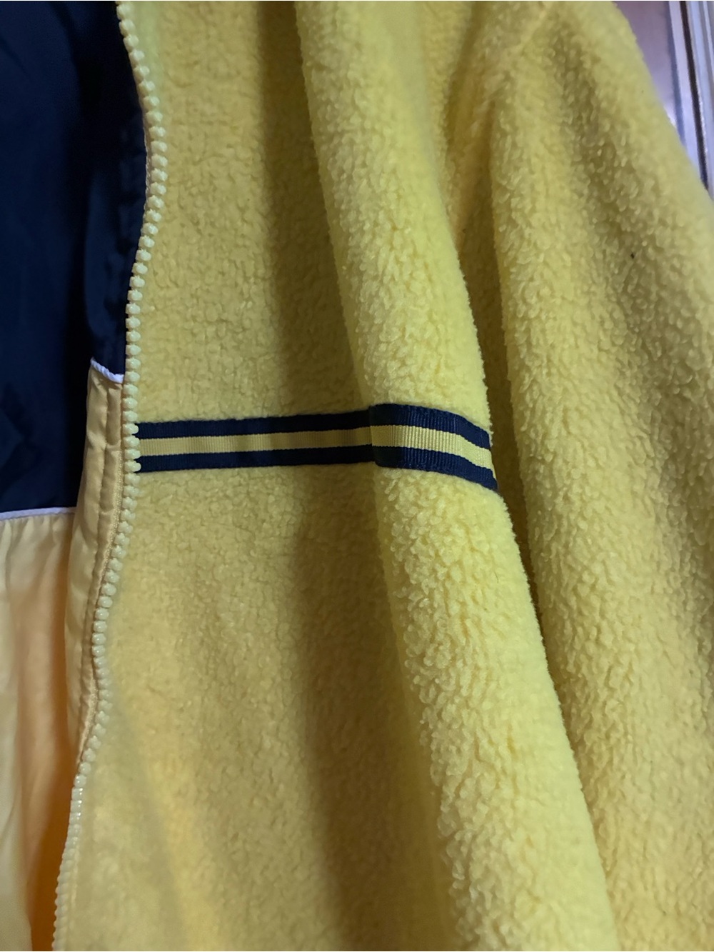 Windbreaker - Picture 12 of 13